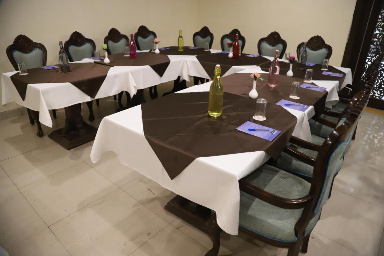 Hotel Residency Palace Джодпур Екстериор снимка