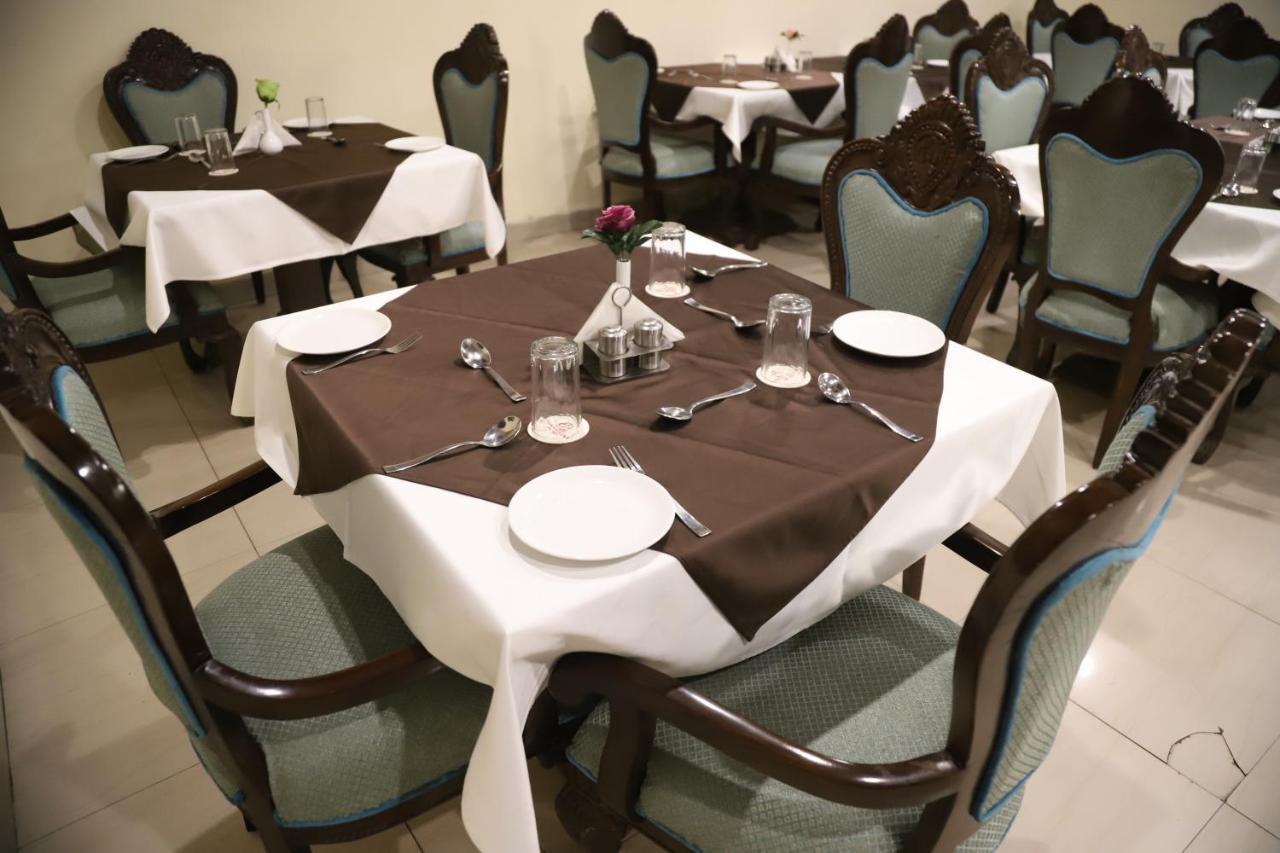 Hotel Residency Palace Джодпур Екстериор снимка