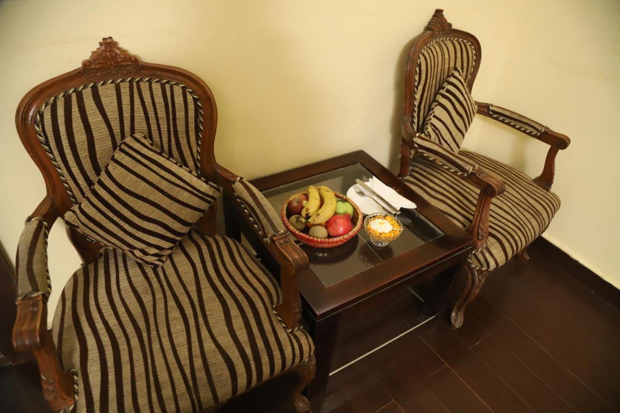 Hotel Residency Palace Джодпур Екстериор снимка