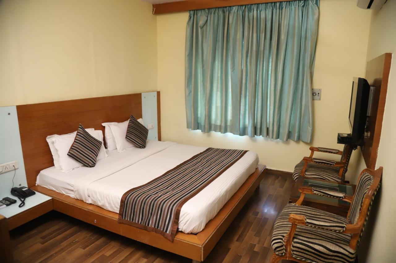 Hotel Residency Palace Джодпур Екстериор снимка